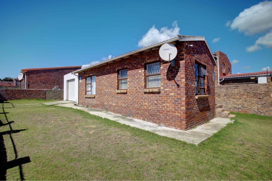 2 Bedroom Property for Sale in West End Eastern Cape